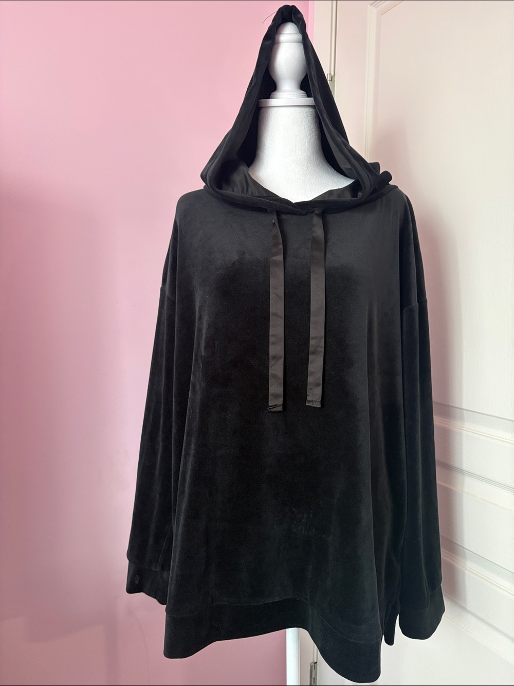 Plush Velvet Hoodie with Satin Drawstrings - Black
